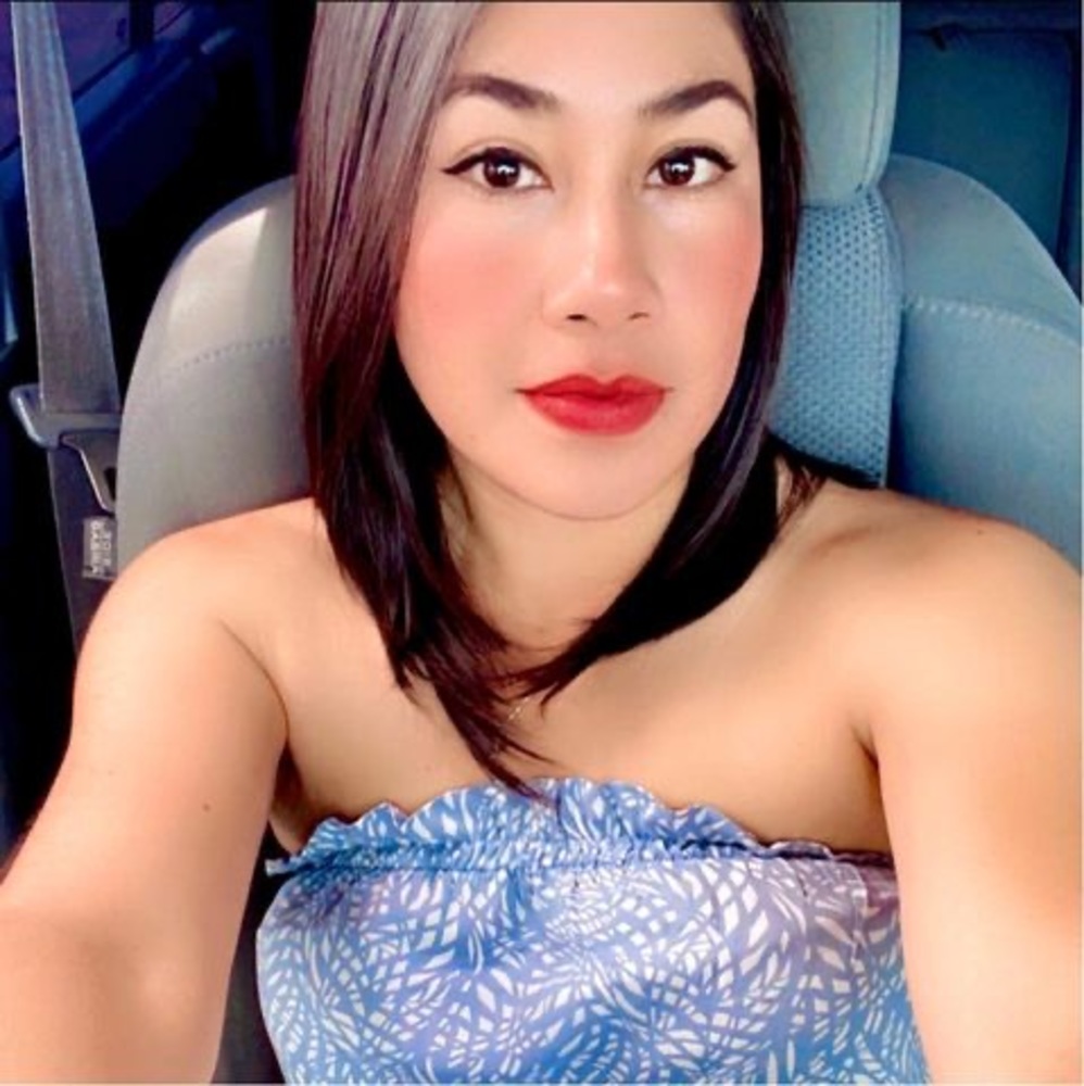 Meet your Posher, Esly